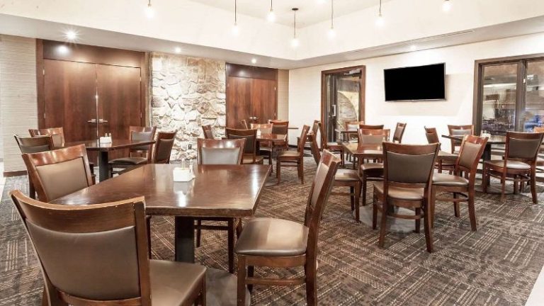 Ramada by Wyndham Ottawa On The Rideau