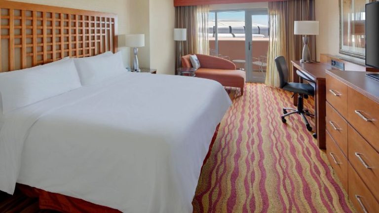 Renaissance Phoenix Glendale Hotel & Spa