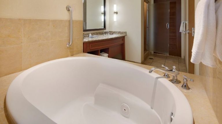 Renaissance Phoenix Glendale Hotel & Spa