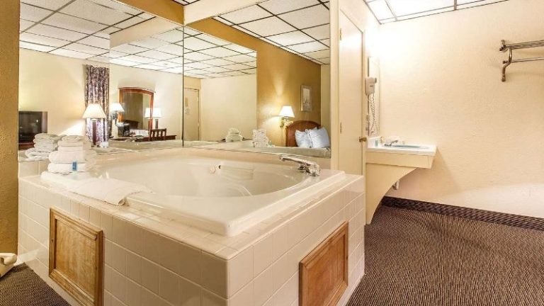 Rodeway Inn Cedar Point North