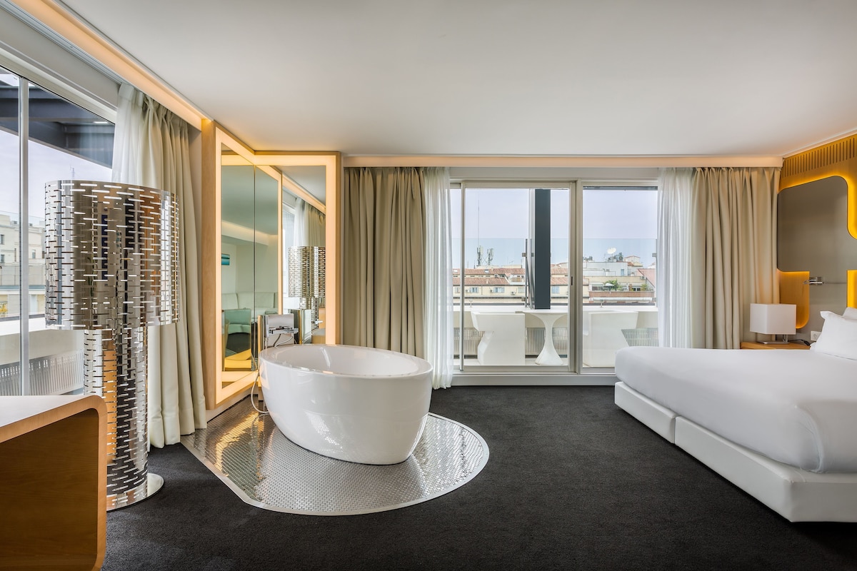 Room Mate Oscar, Madrid, habitación con jacuzzi privado