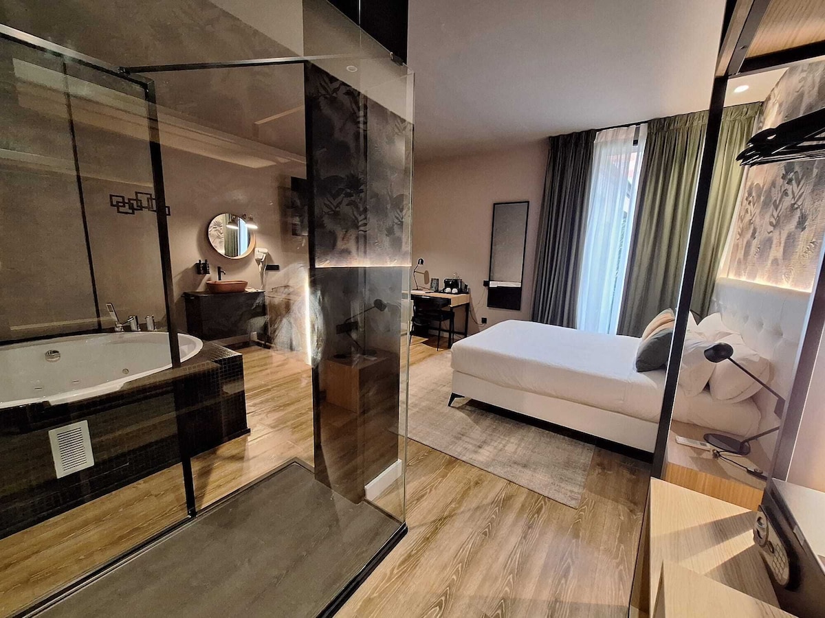 Saman Boutique Hotel, habitación con jacuzzi privado