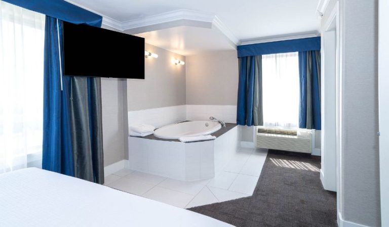 Sandman Signature Edmonton South Hotel