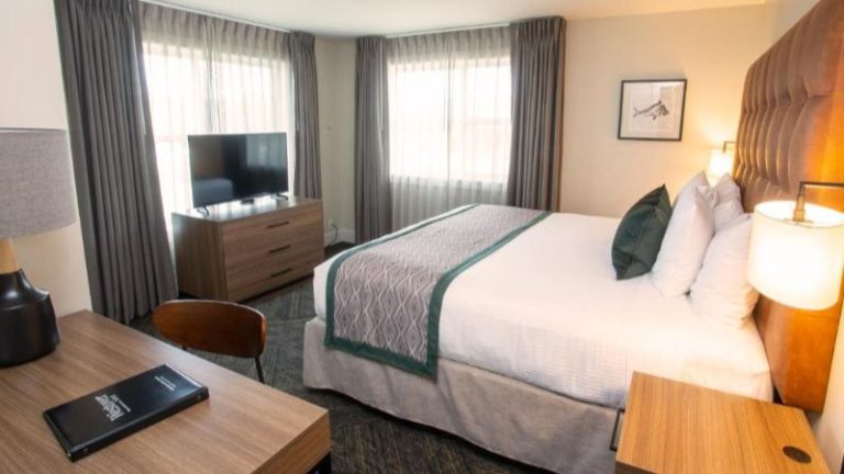 Shearwater Inn