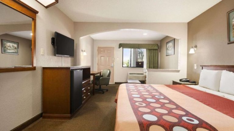 Staywell Suites