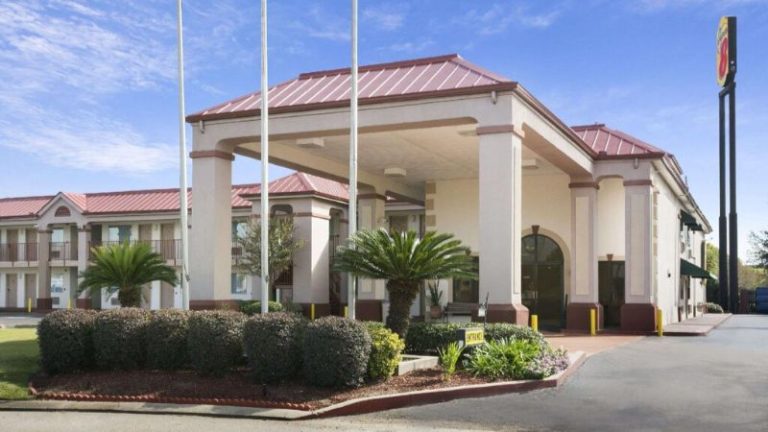 Staywell Suites
