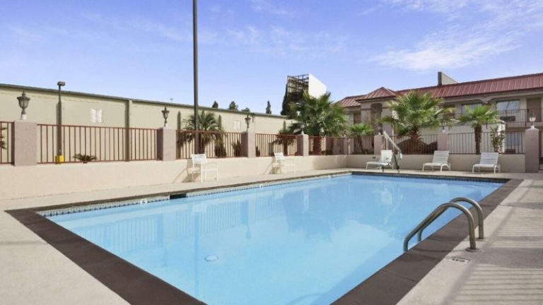 Staywell Suites
