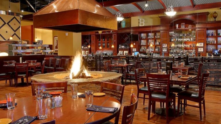The Grand Hotel – Salem