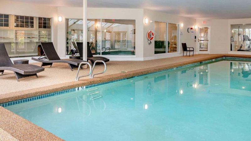 Harraseeket Inn, room with private jacuzzi, photo 5