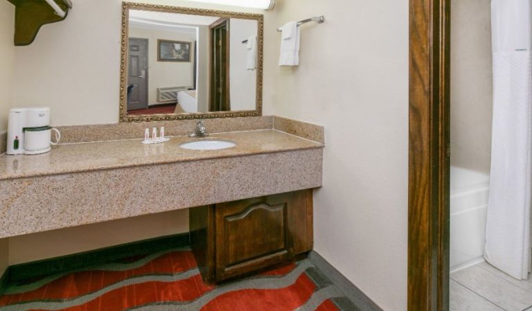 Quality Inn & Suites Oklahoma City North