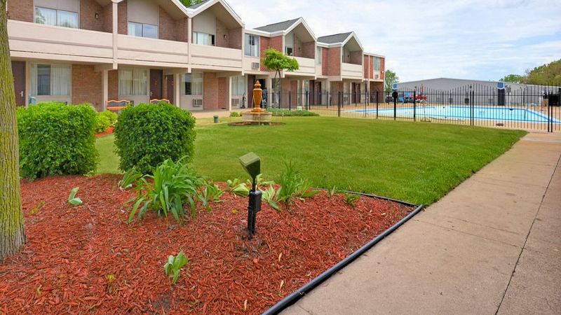 Travelodge by Wyndham Jackson, room with private jacuzzi, photo 6