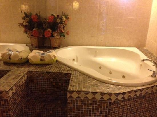 Virginia Inn – Lawrence, KS, the water at Lawrence