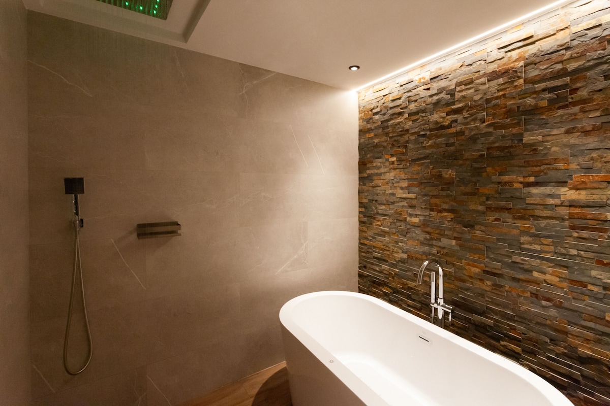 Welldone Sierpes Boutique, habitación con jacuzzi privado