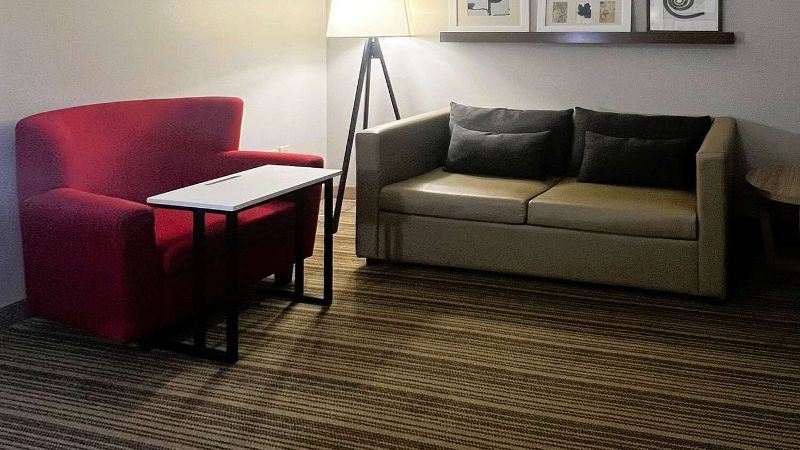 Country Inn & Suites by Radisson, Wytheville, VA, room with private jacuzzi, photo 5