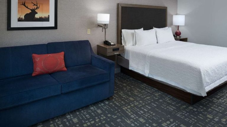 Hampton Inn North Sioux City