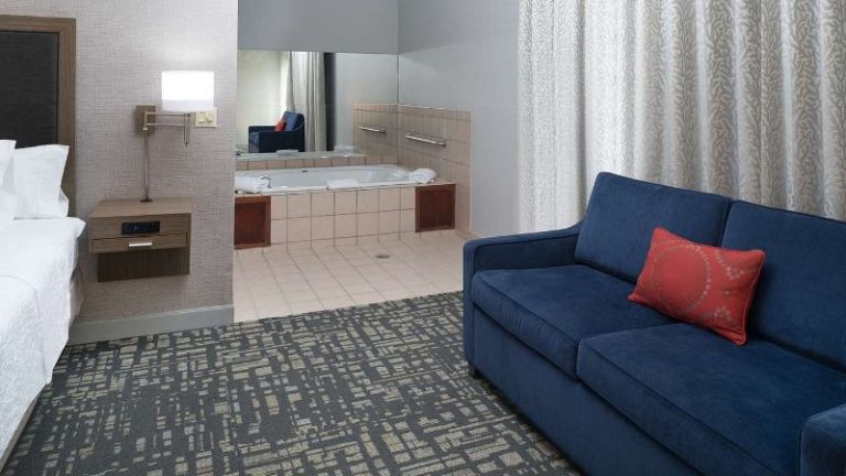 Hampton Inn North Sioux City