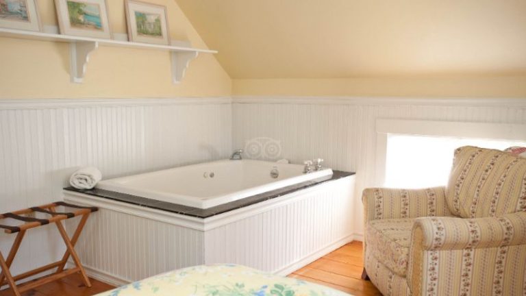 James Place Inn Bed and Breakfast – Freeport, ME