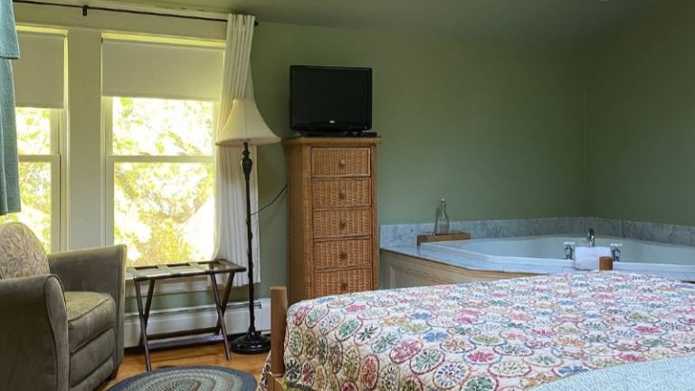 James Place Inn Bed and Breakfast – Freeport, ME