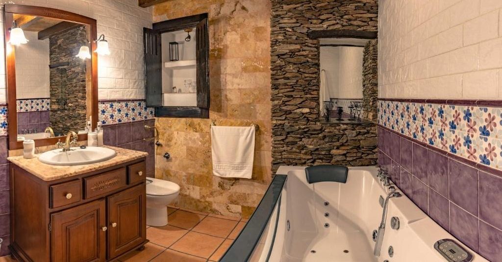 Alojamientos Rurales Los Macabes, habitación con jacuzzi privado