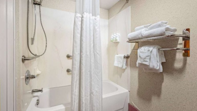 AmericInn by Wyndham Denver Airport