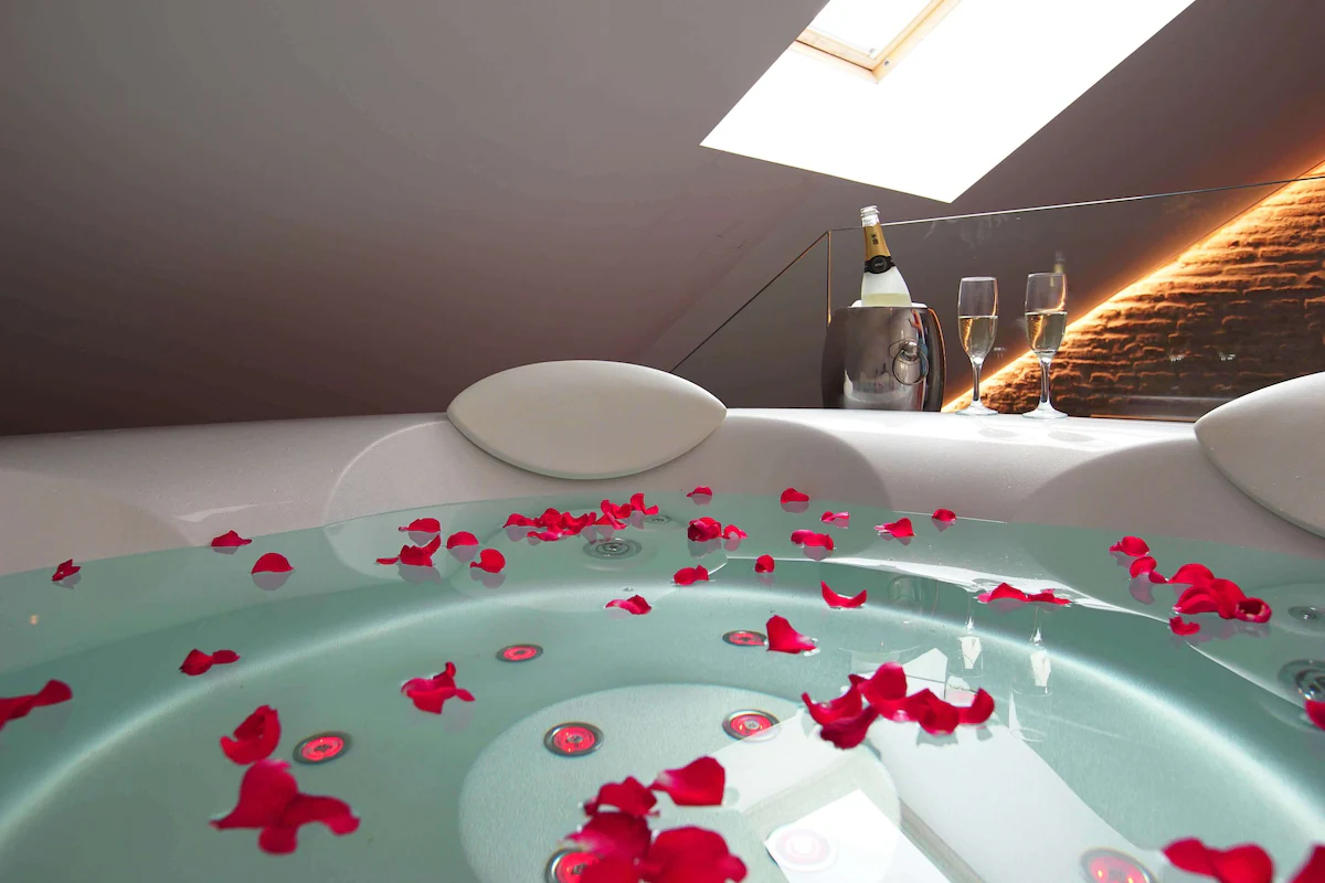 Anahita Boutique Hotel, habitación con jacuzzi privado