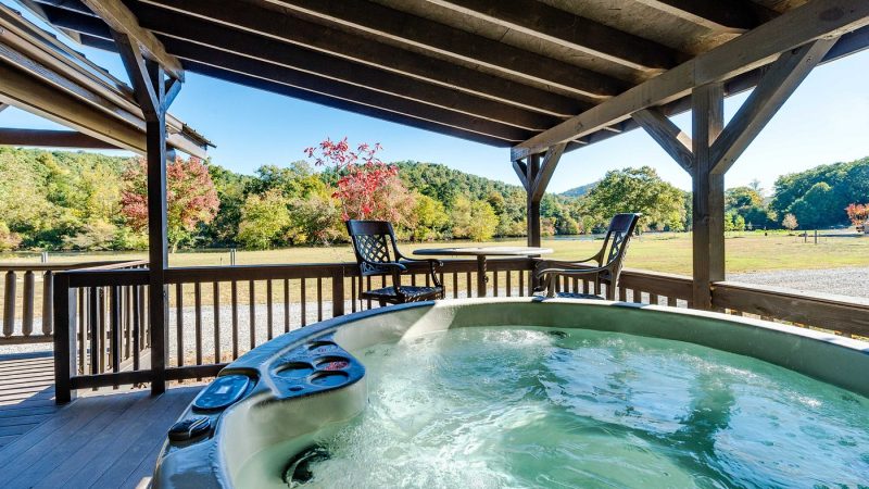 Asheville River Cabins, cabin with a private hot tub