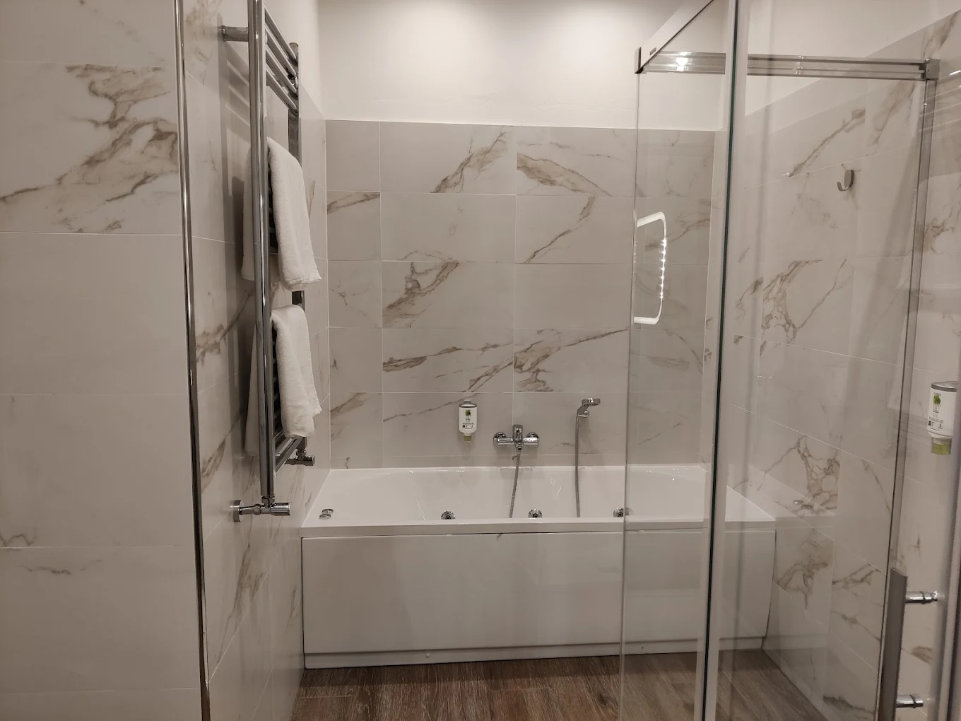 Cangas de Onís, habitación con jacuzzi privado
