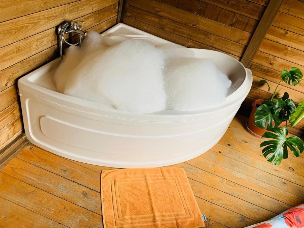 Casa Rural Barranco De La Saalud, habitación con jacuzzi privado