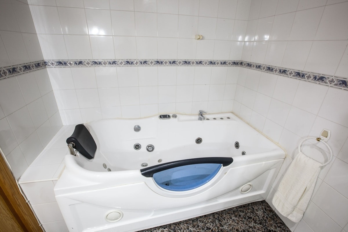 Casas Rurales Benarum, habitación con jacuzzi privado