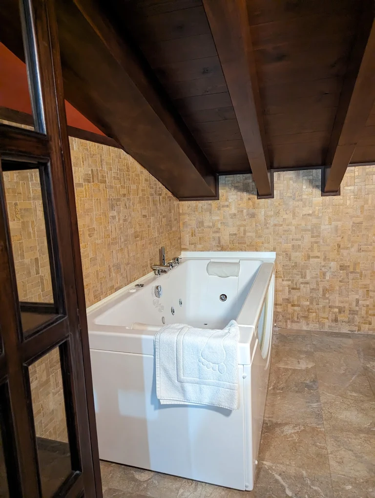 Casona Los Gamonales, habitación con jacuzzi privado