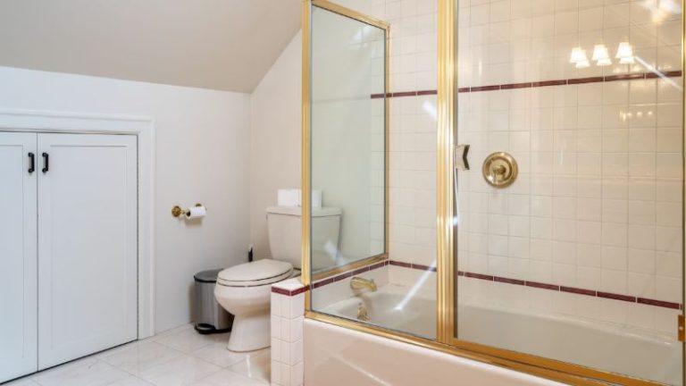 Charming home with pet-friendly garden space and new hot tub!