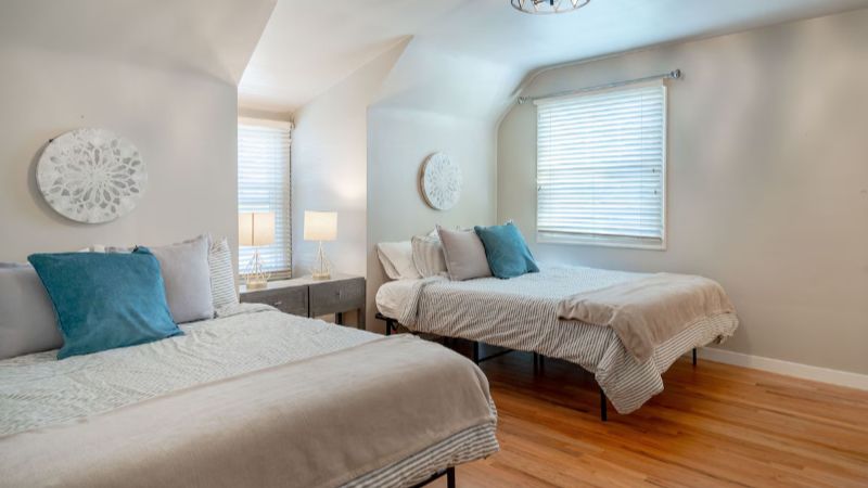 Charming home with pet-friendly garden space and new hot tub!, room with private jacuzzi, photo 5