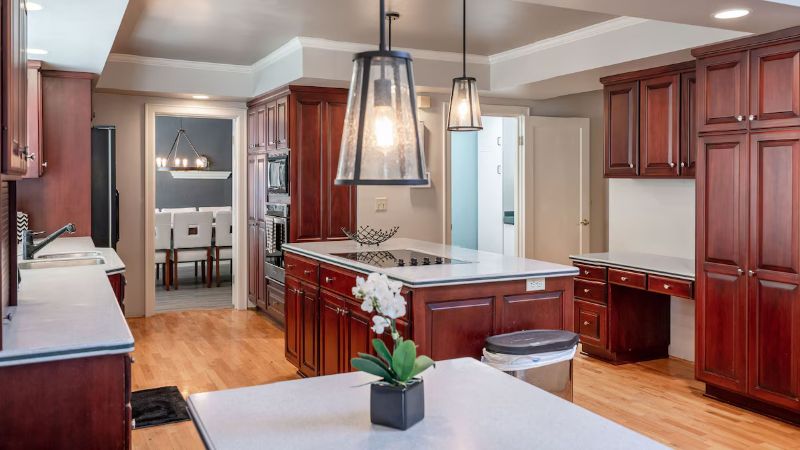 Charming home with pet-friendly garden space and new hot tub!, room with private jacuzzi, photo 7