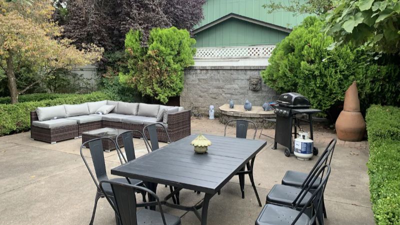 Charming home with pet-friendly garden space and new hot tub!, room with private jacuzzi, photo 8