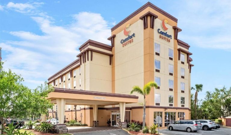 Comfort Suites Orlando Airport