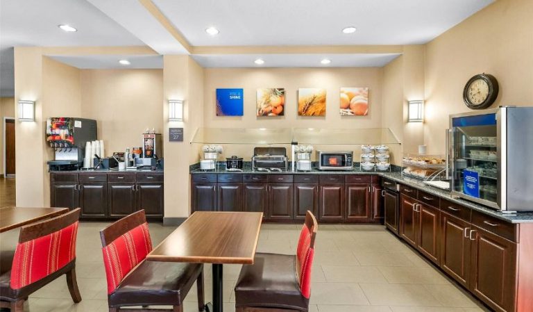 Comfort Suites Orlando Airport
