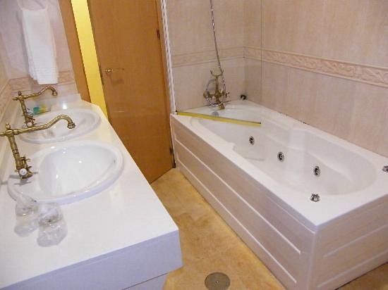 Complejo Turistico Rural Nazaret De Moguer, habitación con jacuzzi privado