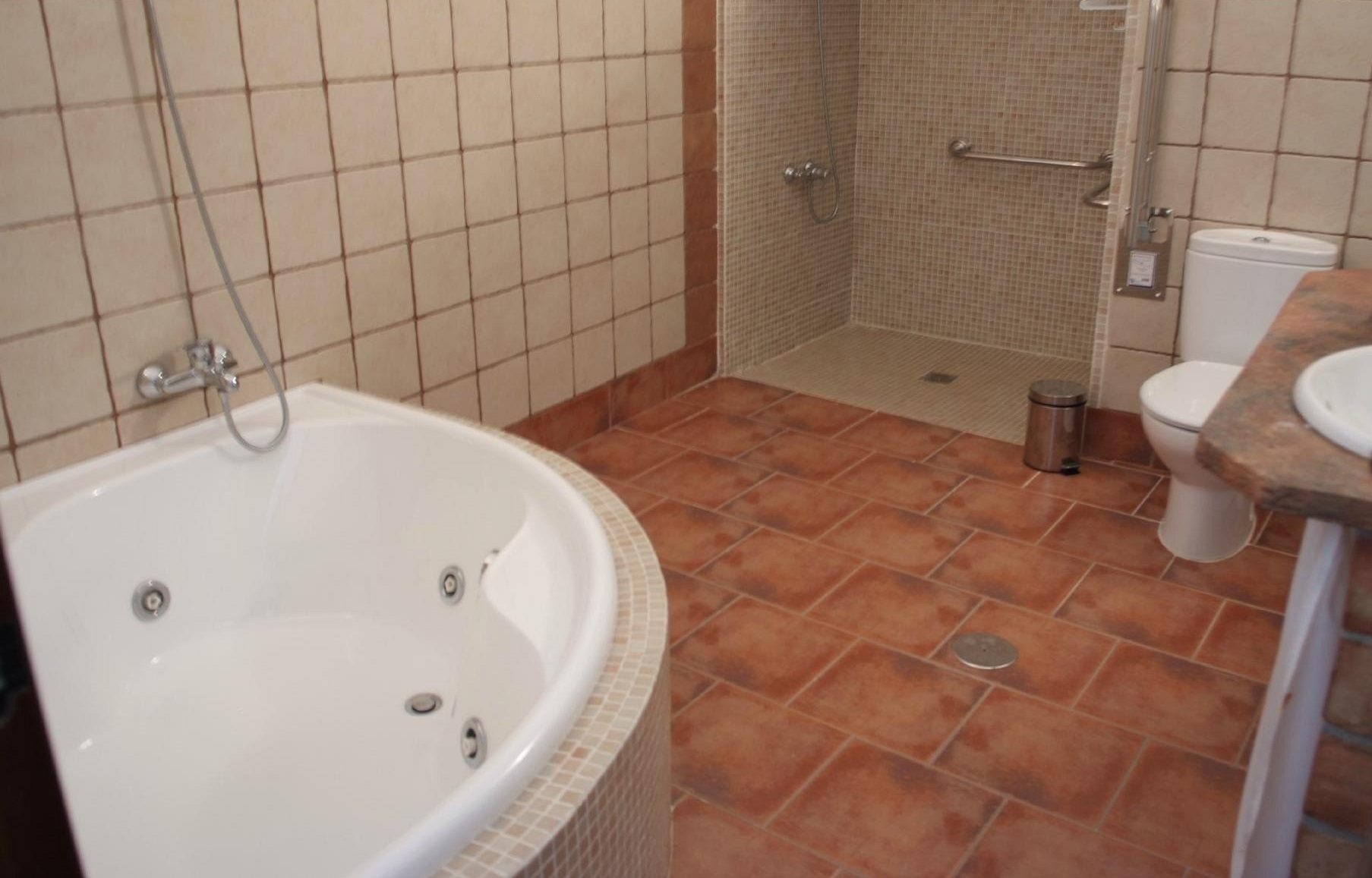 Cuevas La Chumbera, habitación con jacuzzi privado
