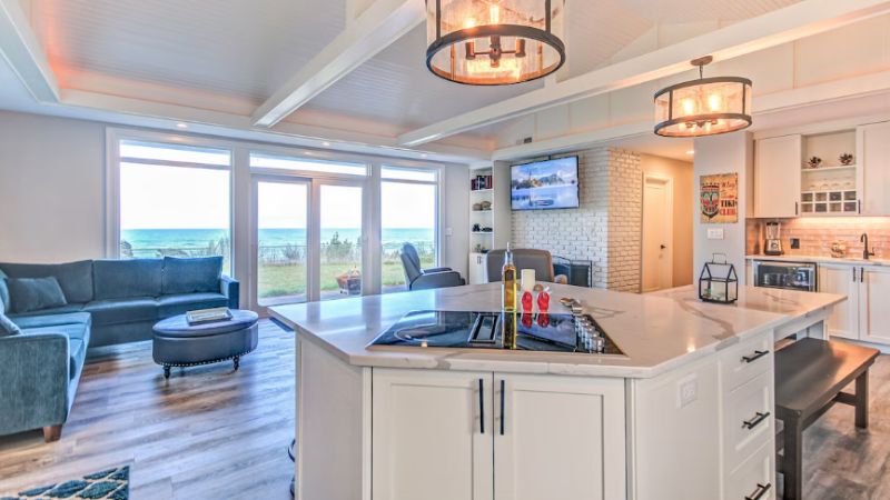 Fort Awesome! Ocean Front View, Agate Beach, Newport, Oregon, room with private jacuzzi, photo 4