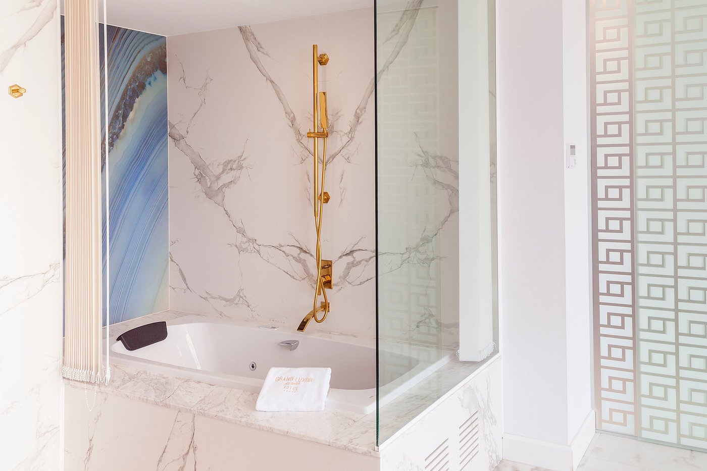 Four Points By Sheraton Costa Blanca, habitación con jacuzzi privado