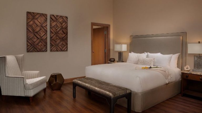 Garden of the Gods Resort