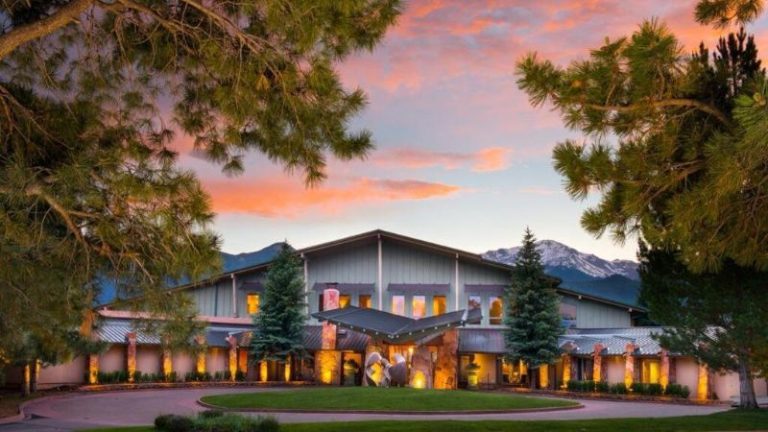 Garden of the Gods Resort