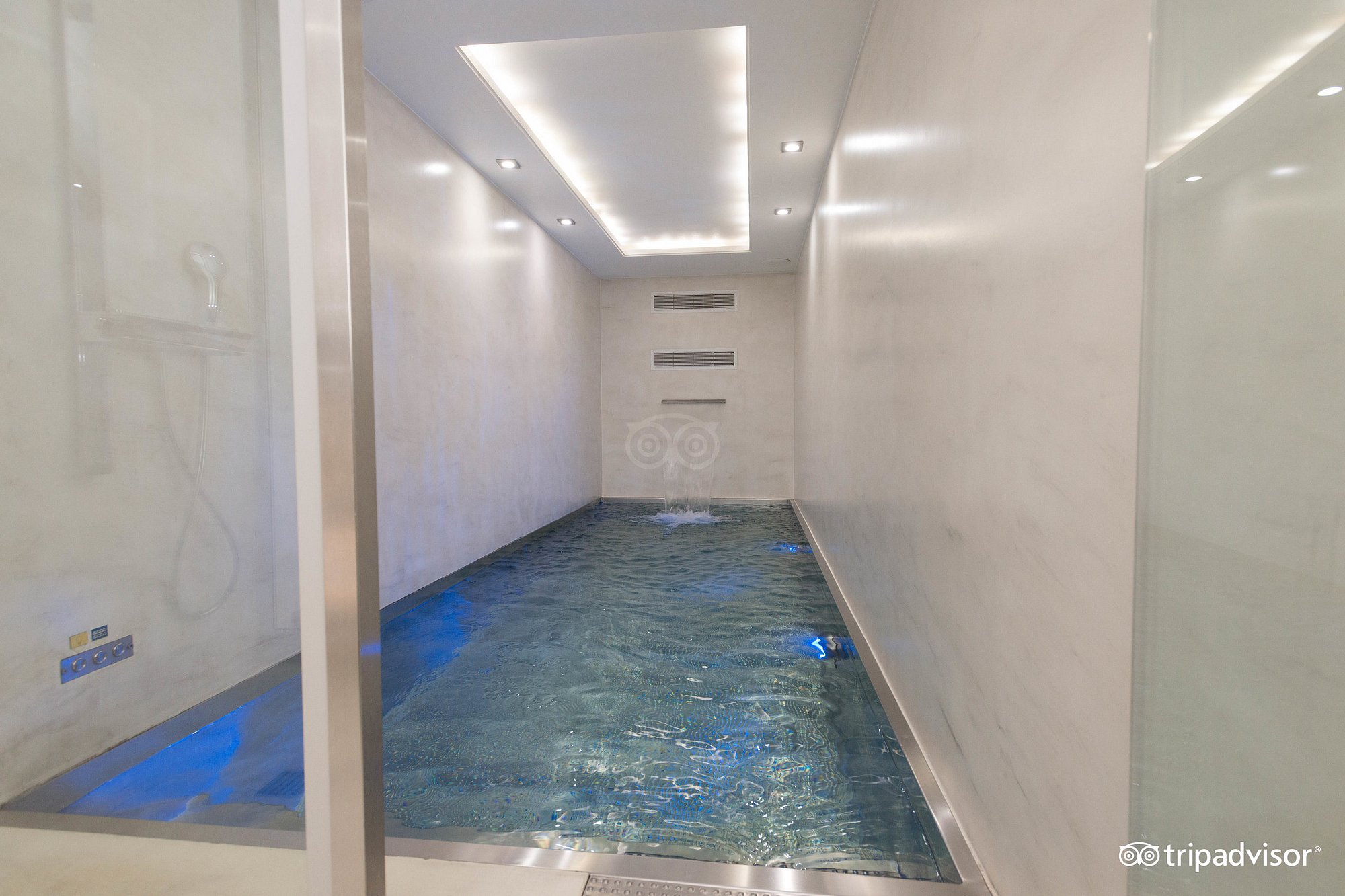 Gaudint Barcelona Suites, habitación con jacuzzi privado
