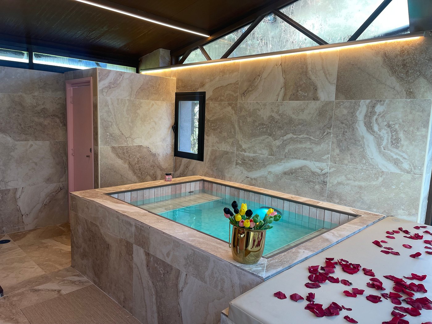 Hearts & Ponies, habitación con jacuzzi privado