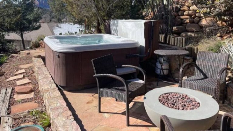 Hilltop Uptown Sedona home w/ Views & Hot Tub