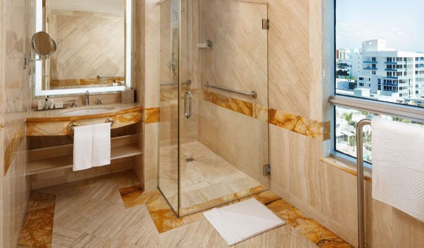 Hilton Bentley Miami/South Beach, room with private jacuzzi, photo 3
