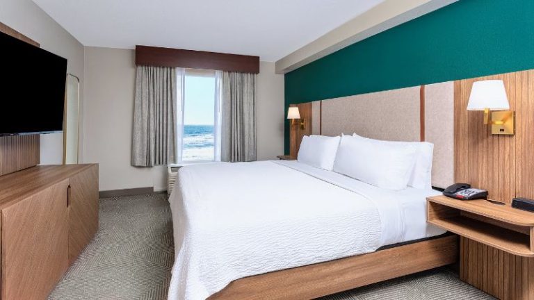 Holiday Inn & Suites Daytona Beach on the Ocean by IHG