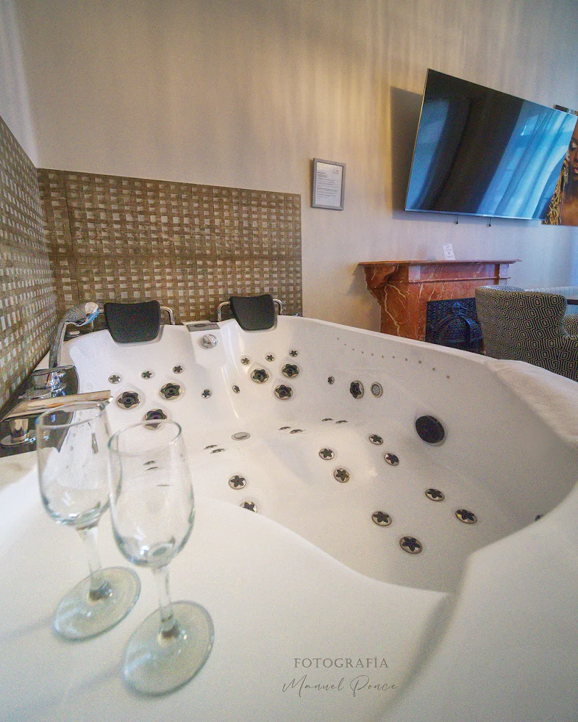 Hotel Adealba Badajoz, habitación con jacuzzi privado