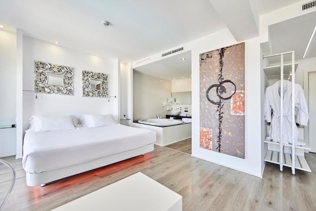Hotel Astoria Playa Only Adults, habitación con jacuzzi privado