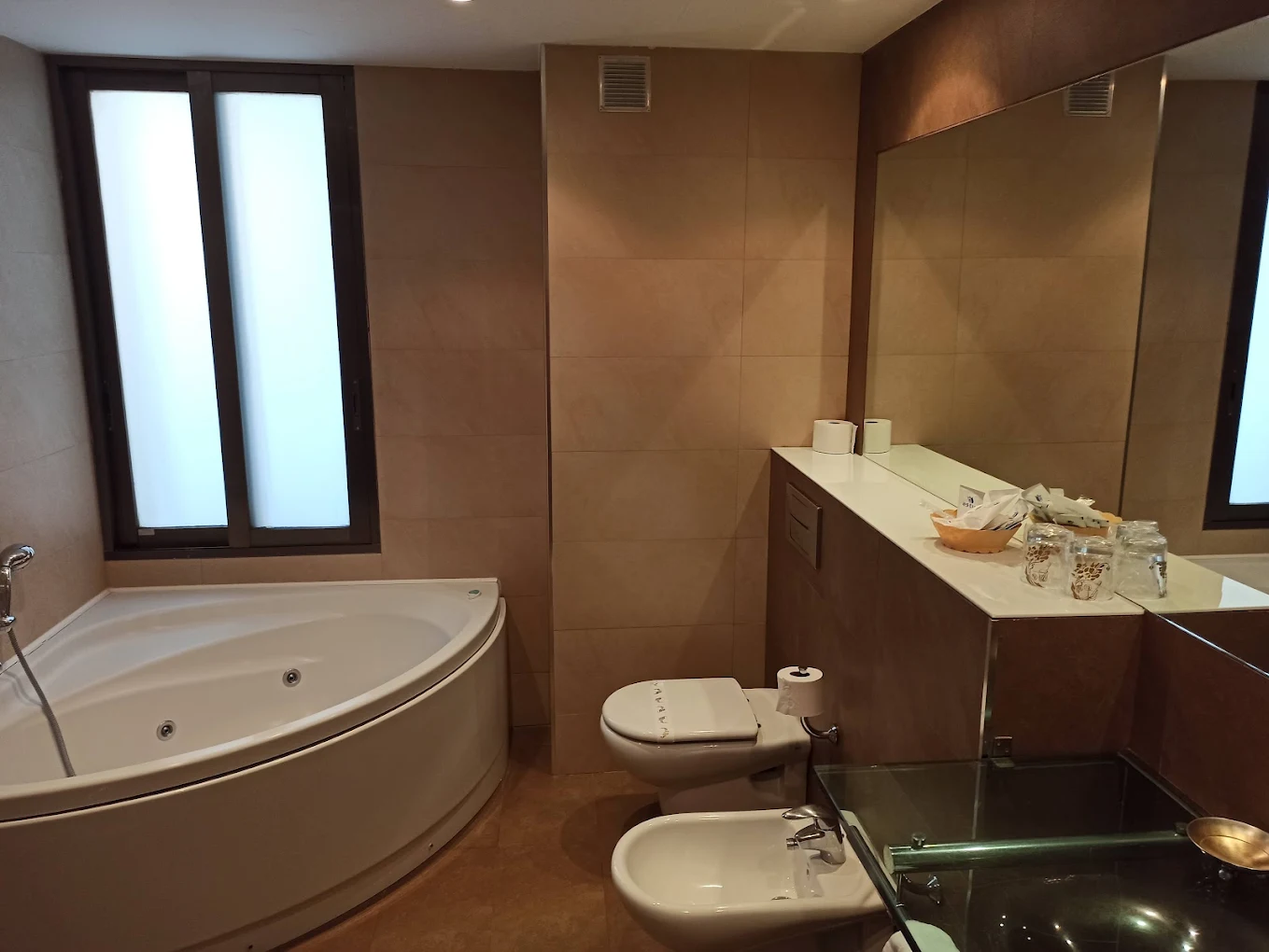 Hotel Astuy, habitación con jacuzzi privado